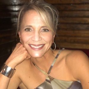 Meet your Posher, Suzanne